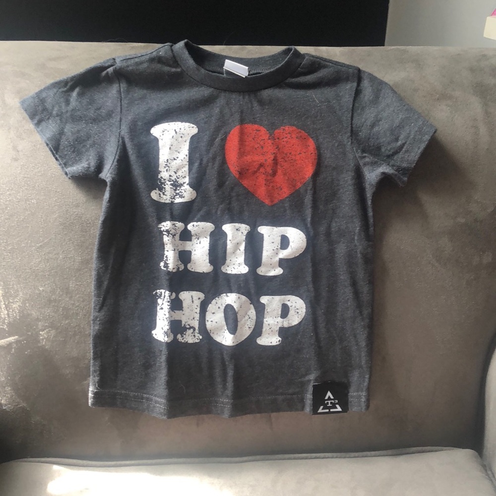 Like new Trilogy Design T-shirt